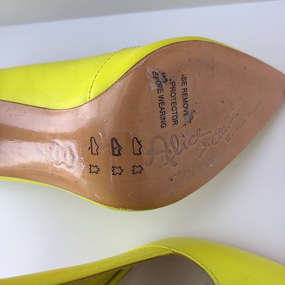 Alice + Olivia Dina Heel In Lime Punch - Picture 10 of 10
